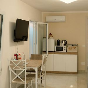 B & B Cantarano